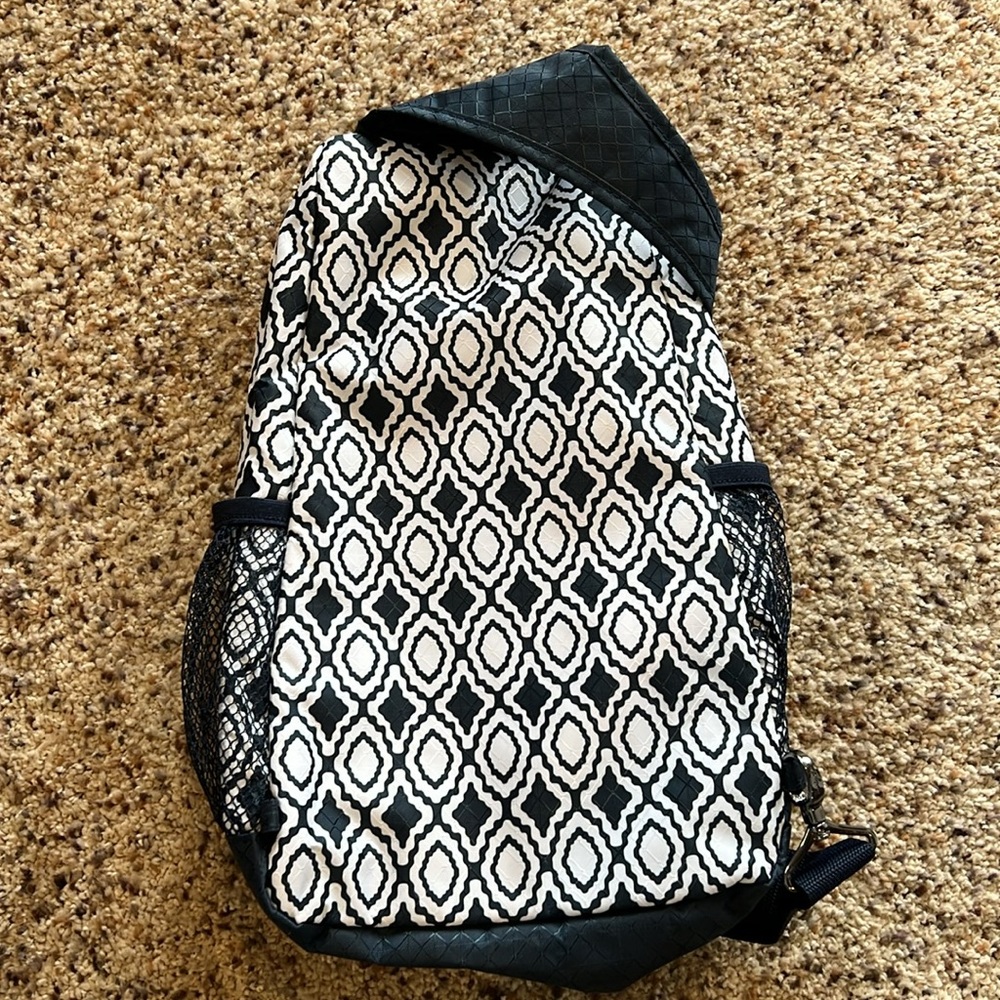 Thirty-One sling backpack - Picture 2 of 4